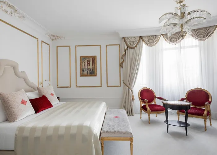 Отель El Palace 5*